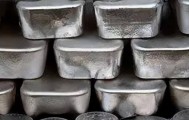 民国法币贬值有多可怕？一个烧饼要五千，一顿饭要三五百万
