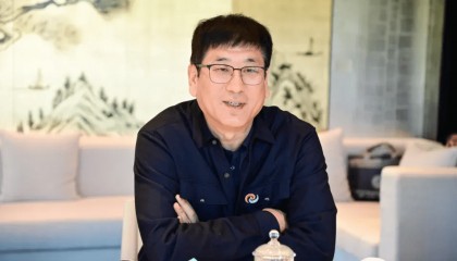 曹杰，培植个人势力，违规为亲属谋求特殊待遇