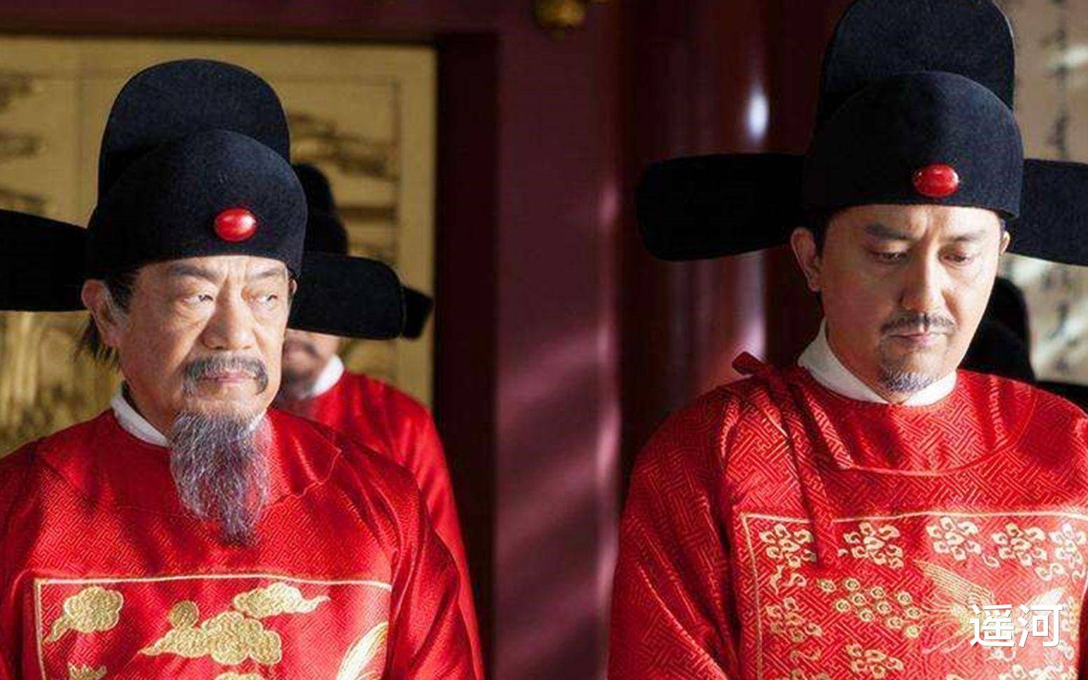 清朝官员的退休金是每年50两白银,换算成现在的人民币是多少钱?