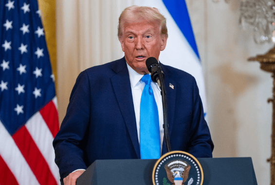 比尔・盖茨笑容满面，中美这次终于谈成，加州州长怒斥特朗普：特朗普只会帮助中国