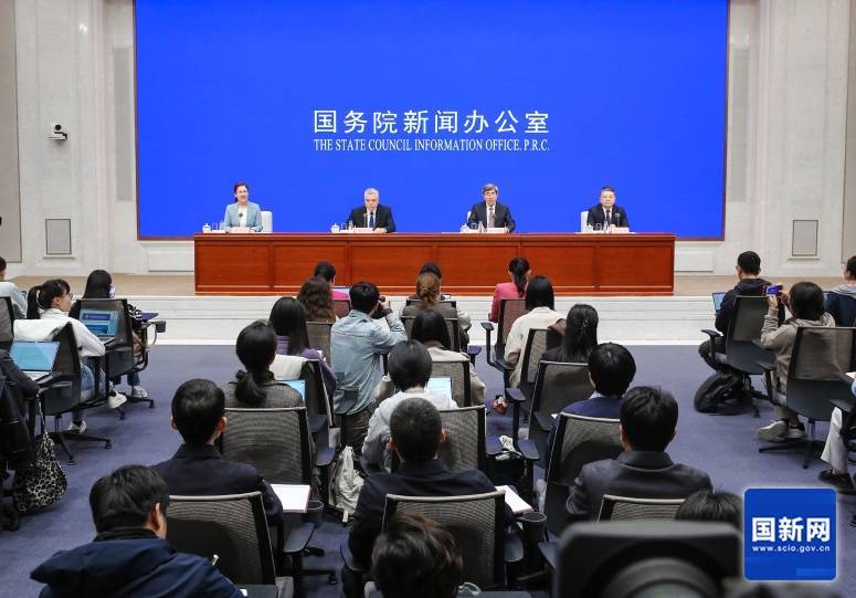 新人婚礼上的这个举动,火爆全网!