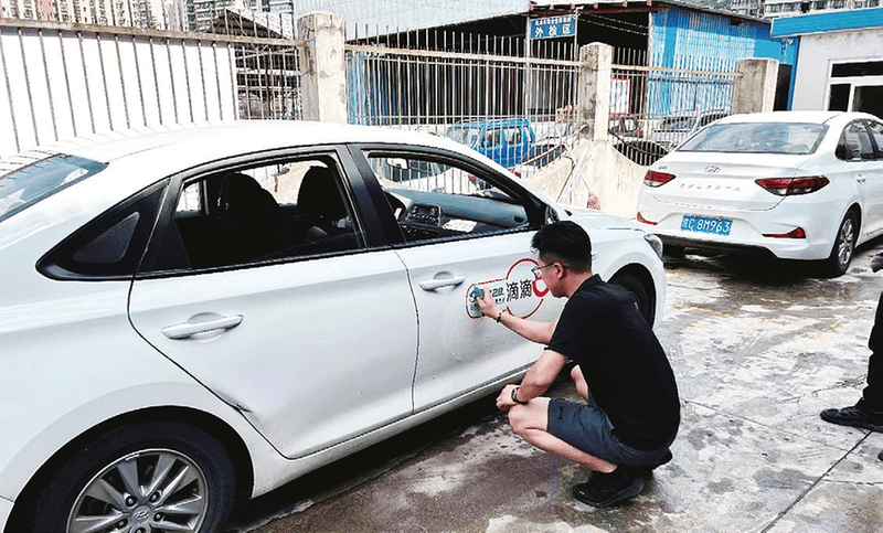 宝鸡网约车管理有新招 合规网约车 贴上身份标