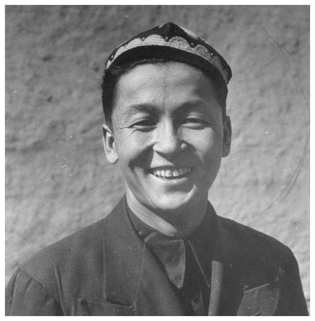 疯狂的阿洪：民国时阿洪的权利游戏
