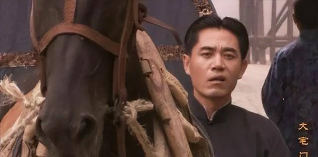 民国时期的一万大洋,到底有多少购买力?可折算多少人民币?