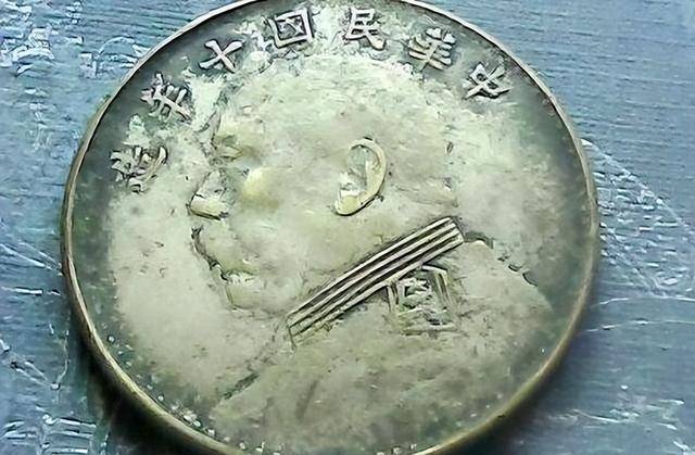 民国时期的“一万大洋”,到底有多少购买力?可折算多少人民币?